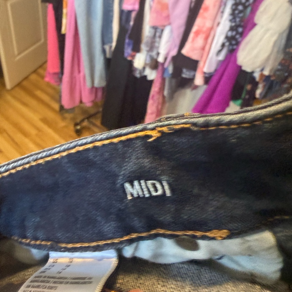American Eagle Outfitters Dark Blue Denim Jean Shorts - Picture 7 of 12